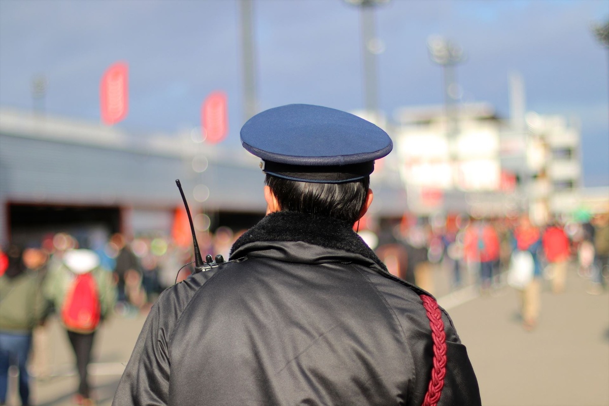 イヘ_ント会場て_の警備風景